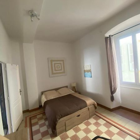 Appartement Climatise,Idealement Situe 100M Du Vieux Port. Bastia  Exteriér fotografie